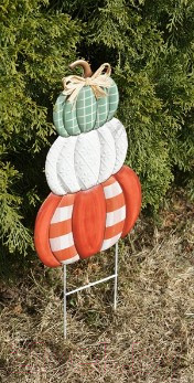 Изображение товара Украшение для сада Klesto Три тыквы клетчатые Z26317A (красный/белый/зеленый)