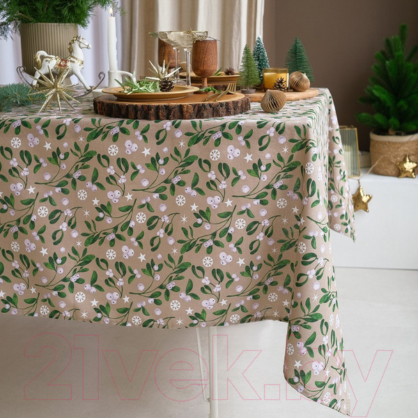 Изображение товара Скатерть Доляна Frosty Berries 149x250 / 9082581