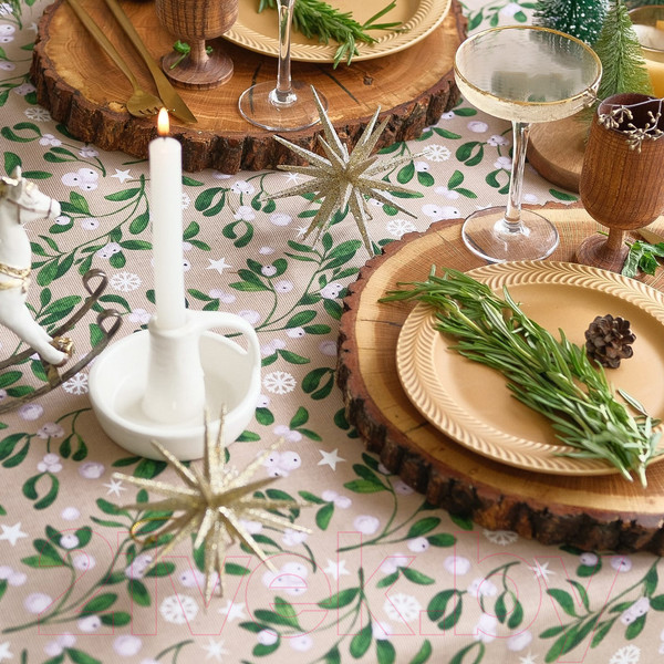 Изображение товара Скатерть Доляна Frosty Berries 149x250 / 9082581