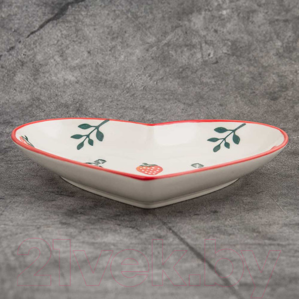 Изображение товара Блюдо ЭСТЕТ Клубника сердце / ЭТ-73767