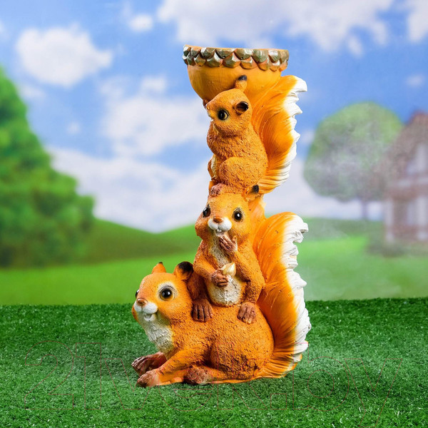 Изображение товара Фигурка для сада Хорошие сувениры Три белки с орехом / 1090064 (поилка)