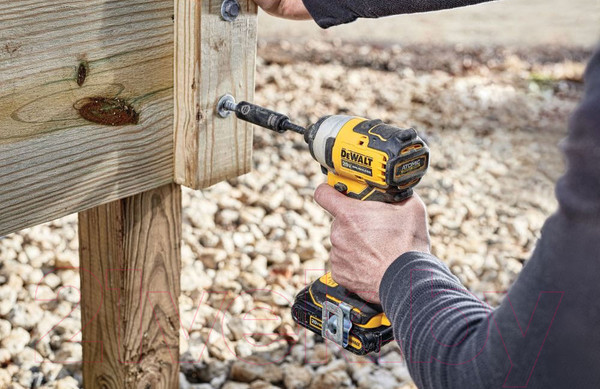 Изображение товара Профессиональный шуруповерт DeWalt DCF809D2T