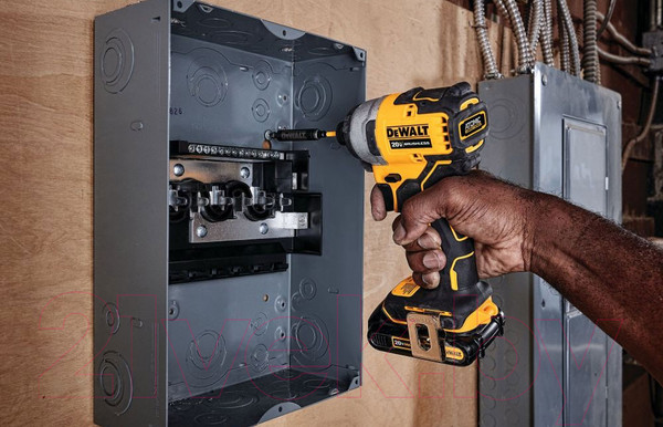 Изображение товара Профессиональный шуруповерт DeWalt DCF809D2T