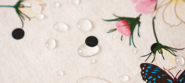 Изображение товара Скатерть Stolima Napco Бабочки и горох (110x130, черный)