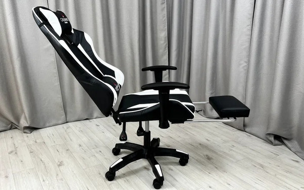 Изображение товара Кресло геймерское Calviano 1585 (черный/белый)