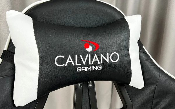 Изображение товара Кресло геймерское Calviano 1585 (черный/белый)