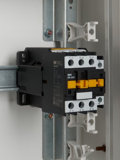 Изображение товара Контактор IEK KMD21-032-024-10