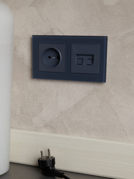 Изображение товара Розетка IEK Brite BR-R13-10-K35 (маренго)