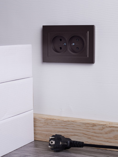 Изображение товара Розетка IEK Brite BR-R23-10-K45-F (темная бронза)