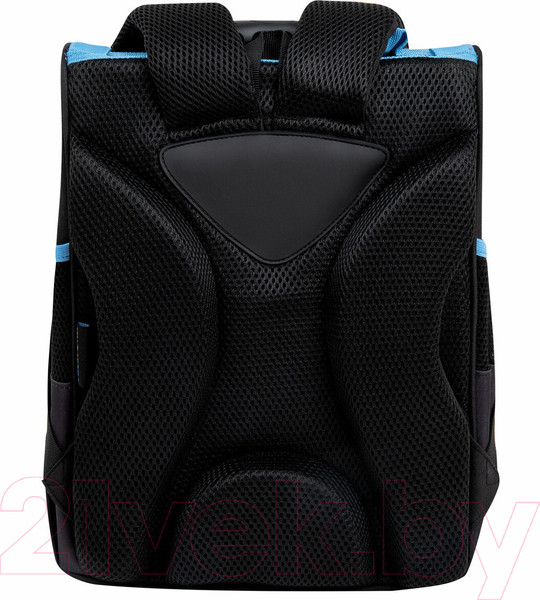 Изображение товара Школьный рюкзак Пифагор Basic. Angry Shark / 272044