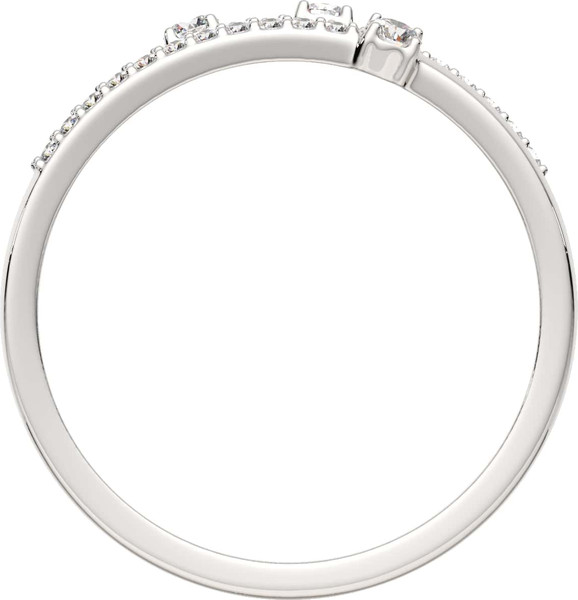 Изображение товара Кольцо из серебра ZORKA 0210091 (р.17, с фианитами)