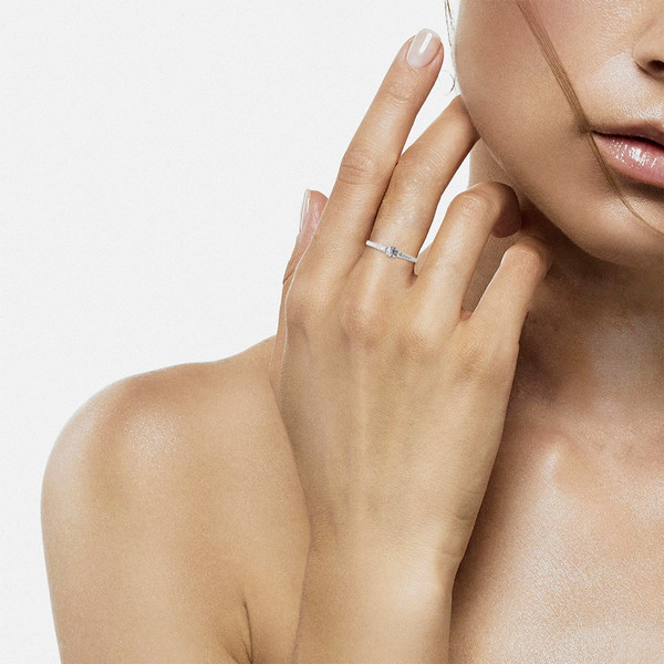 Изображение товара Кольцо из серебра ZORKA 02101023.ZZ (р.17, с фианитами)