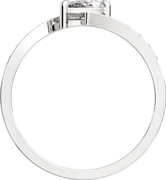 Изображение товара Кольцо из серебра ZORKA 02101212 (р.17, с фианитами)