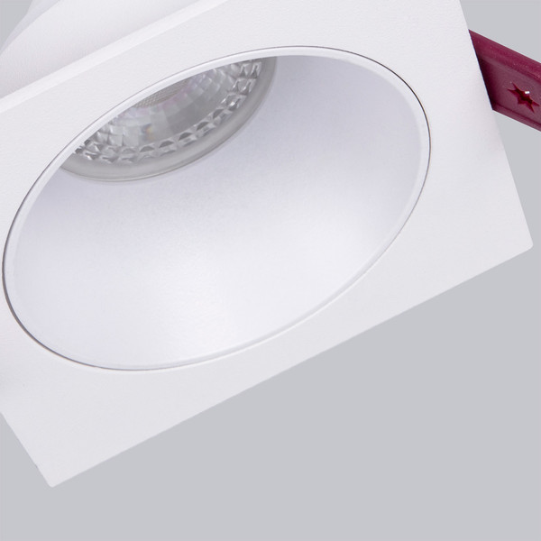 Изображение товара Точечный светильник FAVOURITE 4525-1C