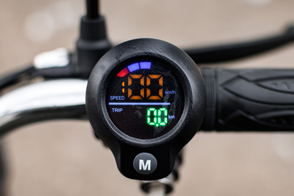 Изображение товара Электровелосипед AVM E-ALFA 20 Pro (серебристый)