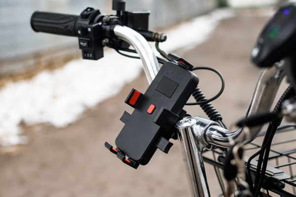 Изображение товара Электровелосипед AVM E-ALFA 20 Pro (серебристый)