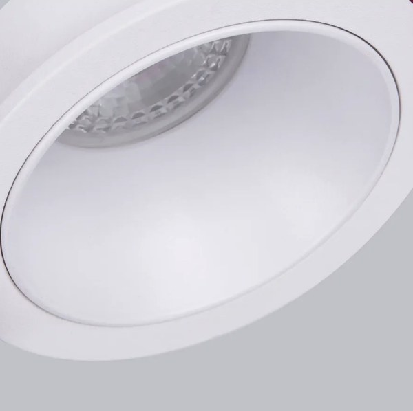 Изображение товара Точечный светильник FAVOURITE 4524-1C