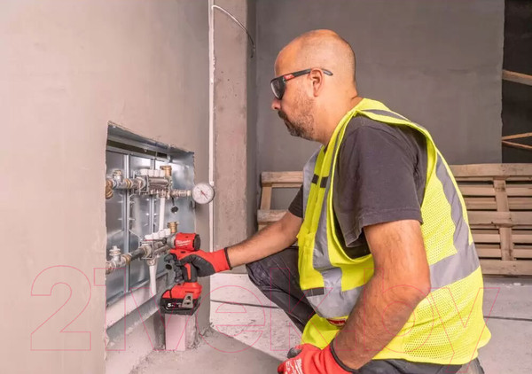 Изображение товара Аккумуляторный шуруповерт Milwaukee 4933492840