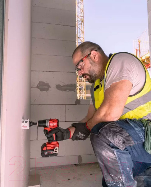 Изображение товара Аккумуляторная дрель-шуруповерт Milwaukee 4933492835