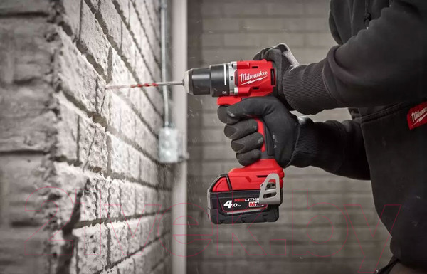 Изображение товара Аккумуляторная дрель-шуруповерт Milwaukee 4933492820