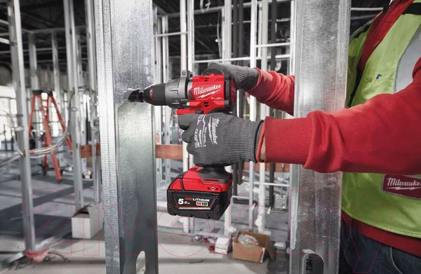 Изображение товара Аккумуляторная дрель-шуруповерт Milwaukee 4933498059