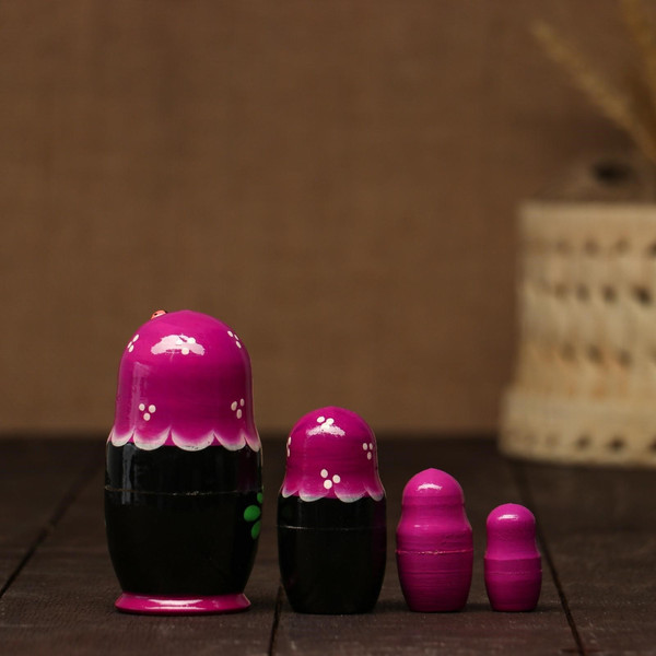 Изображение товара Матрешка сувенирная Sima-Land Божья коровка. Фиолетовый платок / 4097412