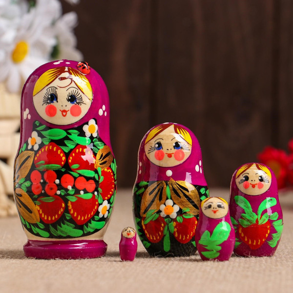Изображение товара Матрешка сувенирная Sima-Land Божья коровка. Фиолетовый платок / 4097412