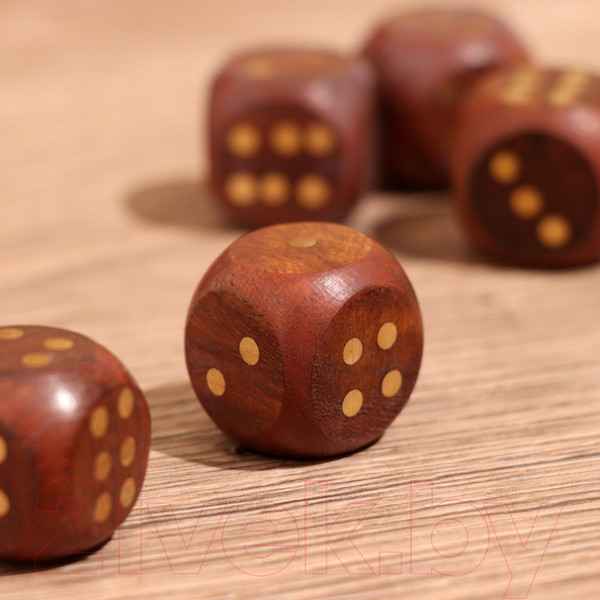 Изображение товара Набор кубиков для настольной игры Sima-Land Кубики / 9931567 (дерево шишам)