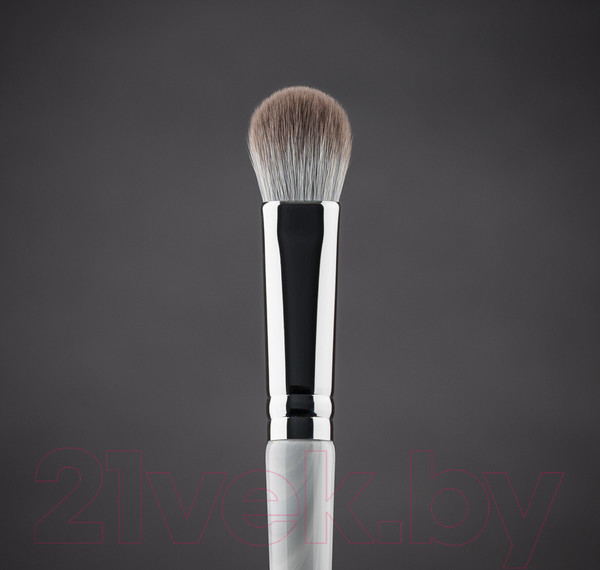 Изображение товара Кисть для макияжа Ludovik №33R (растительная синтетика)