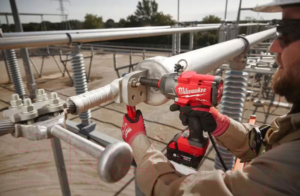 Изображение товара Аккумуляторный гайковерт Milwaukee M18 FHIW2P12-502X / 4933492786