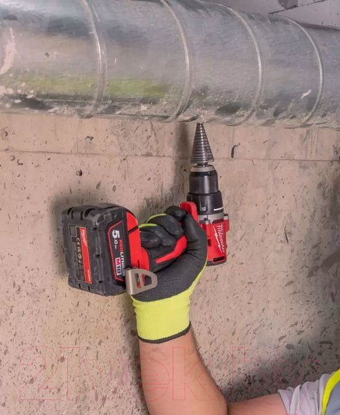 Изображение товара Аккумуляторная дрель-шуруповерт Milwaukee M18 BLDDRC-0 / 4933492831