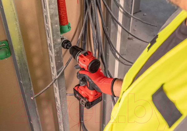 Изображение товара Аккумуляторная дрель-шуруповерт Milwaukee M18 BLDDRC-0 / 4933492831