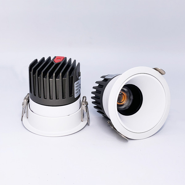 Изображение товара Точечный светильник FAVOURITE 4420-1C