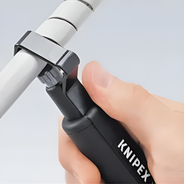 Изображение товара Инструмент для зачистки кабеля Knipex 1630145SB