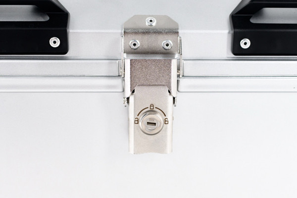 Изображение товара Кофр для мотоцикла AVM 47 (металлик)