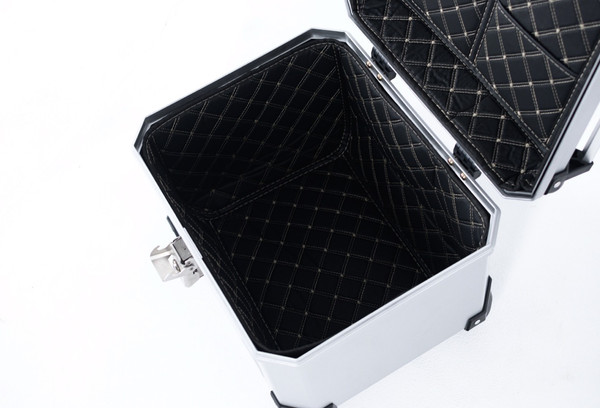 Изображение товара Кофр для мотоцикла AVM 47 (металлик)