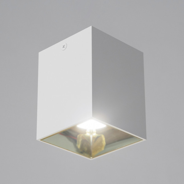 Изображение товара Точечный светильник BayerLux Кубик / 9901334 (белый/золото)