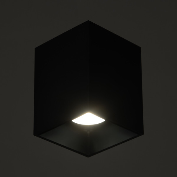 Изображение товара Точечный светильник BayerLux Кубик / 9901338 (черный)