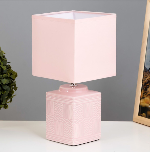 Изображение товара Прикроватная лампа Risalux Митчелл 7828472 (розовый)