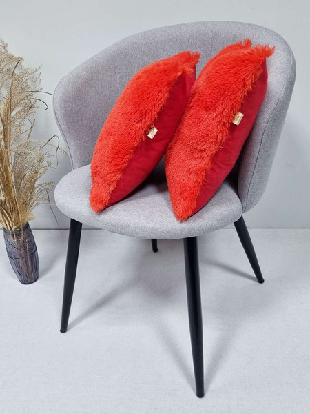 Изображение товара Подушка декоративная MATEX Plush Line / 28-994 (красный)
