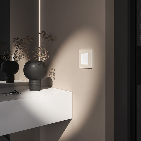 Изображение товара Рамка для выключателей и розеток Werkel Split W0013066 (айвори/белый, Soft-Touch)