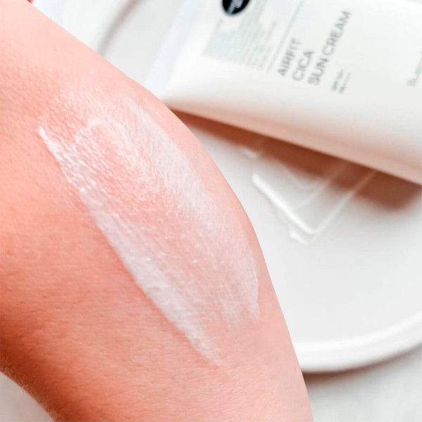 Изображение товара Крем солнцезащитный Bueno AirFit Cica Sun с центеллой азиатской (50мл)