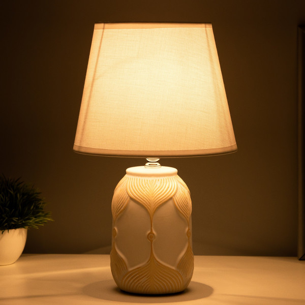 Изображение товара Прикроватная лампа Risalux Анфия 10228415 (белый)