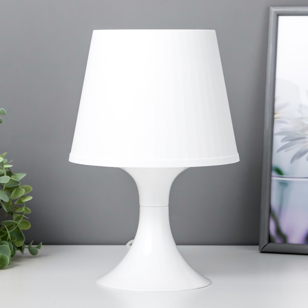 Изображение товара Прикроватная лампа Risalux 1340001 / 4556504 (белый)