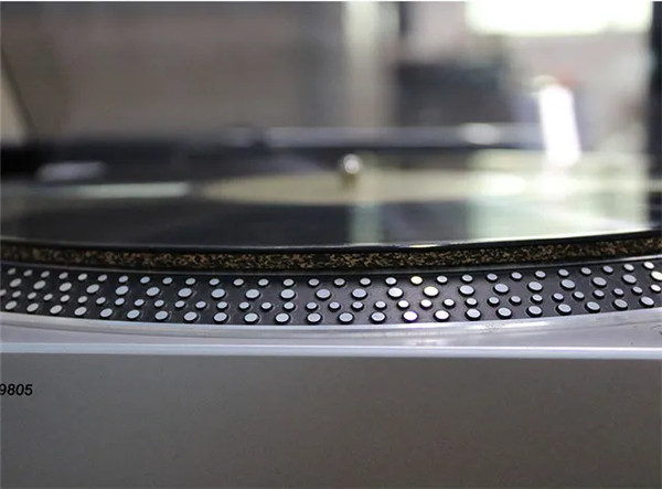 Изображение товара Мат для винилового проигрывателя Alive Audio Пробковый / AA-ACC-CORMAT