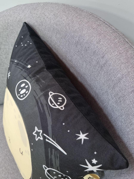 Изображение товара Подушка декоративная MATEX Next. Луна / 58-625 (черный/желтый)