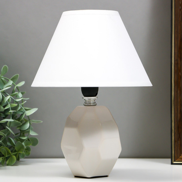 Изображение товара Прикроватная лампа Risalux Жаклин 7984504 (белый)