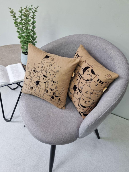 Изображение товара Подушка декоративная MATEX Meow. Cute Cat / 62-721 (кофейный/черный/темно-розовый)