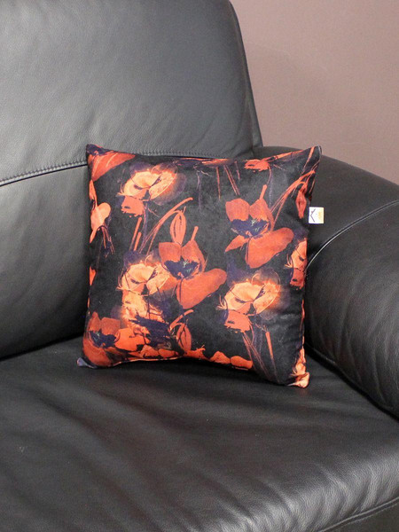 Изображение товара Подушка декоративная MATEX Concept Line. Маки на черном / 34-483 (черный/красный)