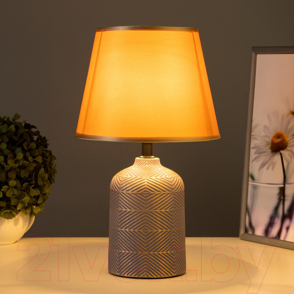 Изображение товара Прикроватная лампа Risalux Гелия 10193696 (баклажановый/золото)